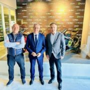 El presidente de la Diputación de Málaga visitó las instalaciones de la Escuela de Mecánica de Motos Andaluza, futuro de la mecánica de motos en Andalucía